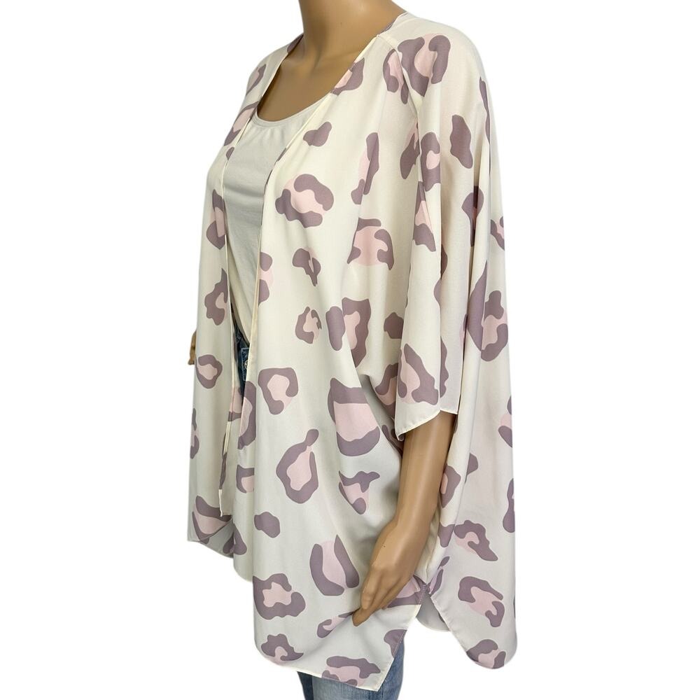 2/$15 Chic Soul Leopard Print Kimono Purple Sheer Plus Size 1X - Picture 4 of 10